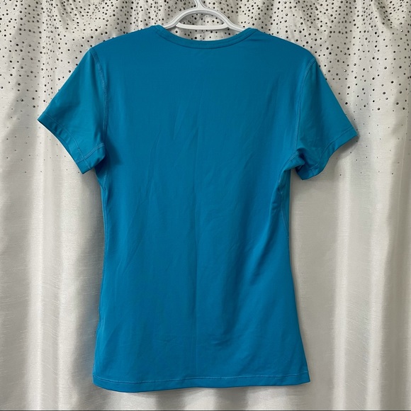 Nike shirt - Picture 3 of 3